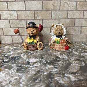 Pilgrim Teddy Bear Figurines